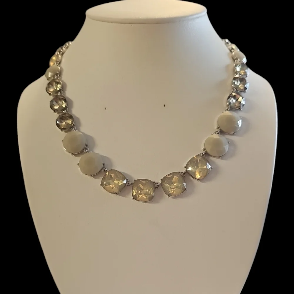 Elegant Silver and Cream Necklace
